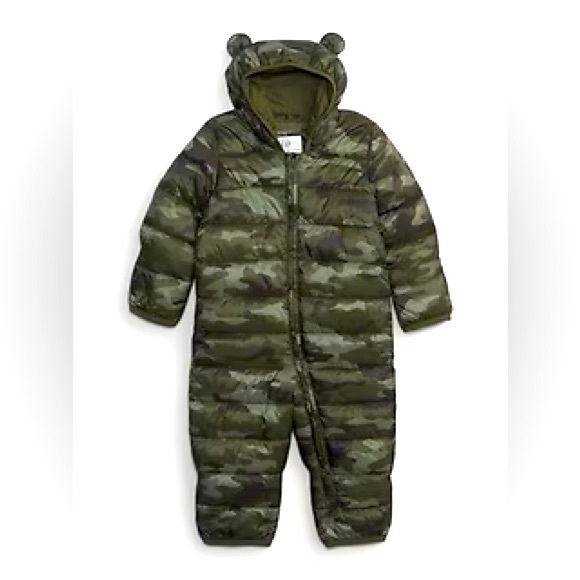 New GAP baby snowsuit - Picture 1 of 4